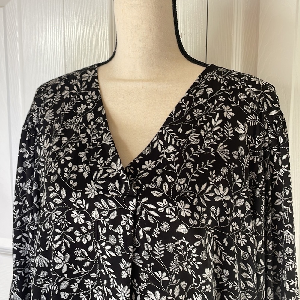 Blouse - Picture 3 of 9